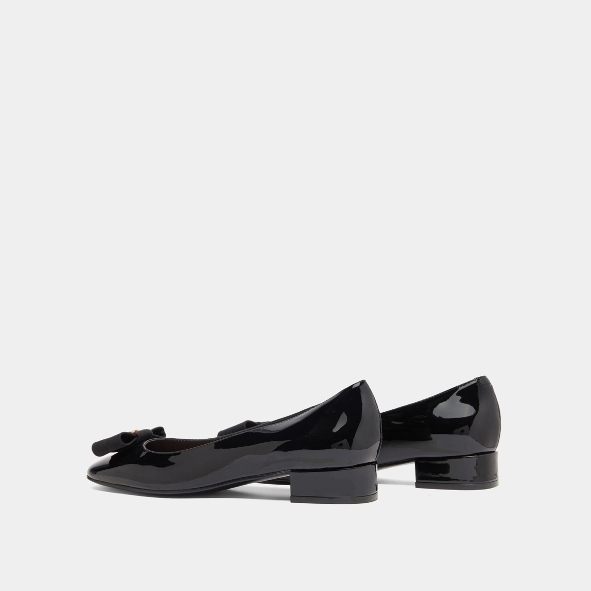 Ballerines avec noeud et monogramme en vernis noir | DAMIA | Jonak