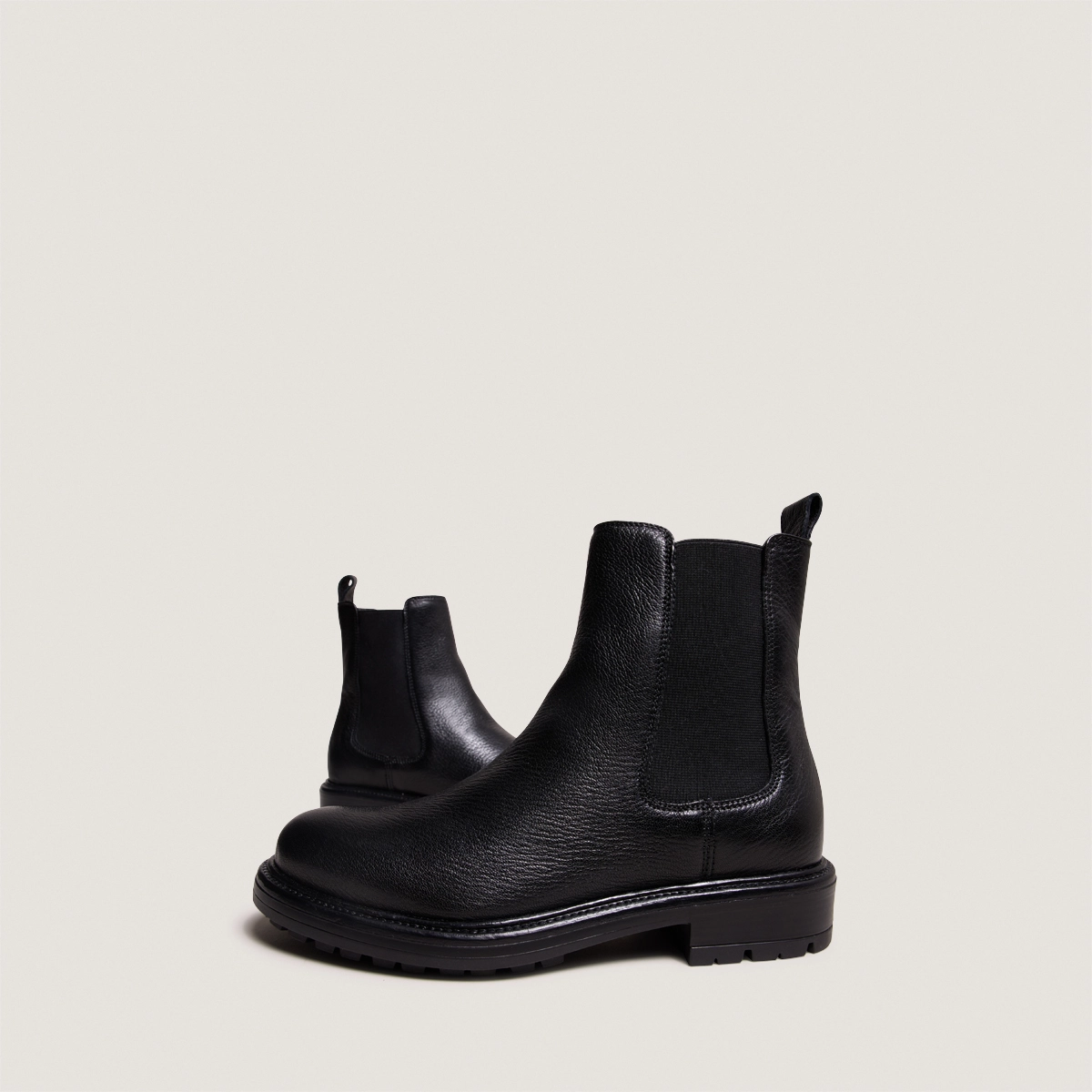 Boots à élastiques et semelles crantées en cuir grainé noir | CELINA | Jonak