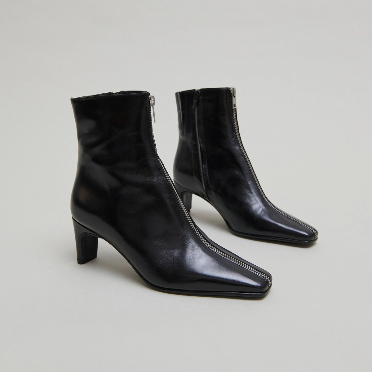 Bottines à talons et fermetures éclairs ... en cuir noir | DANZA | Jonak