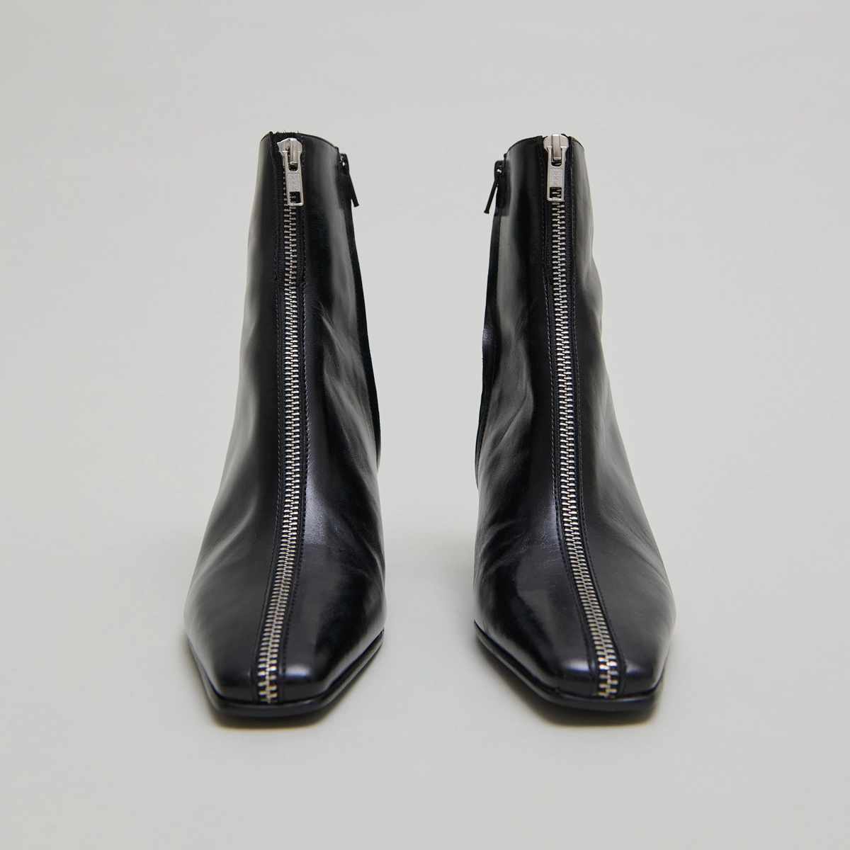 Bottines à talons et fermetures éclairs ... en cuir noir | DANZA | Jonak
