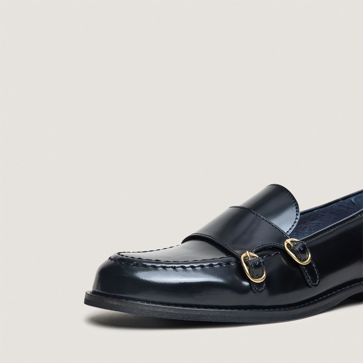Mocassins à boucles ajustables en cuir glacé noir | DRIZZA | Jonak