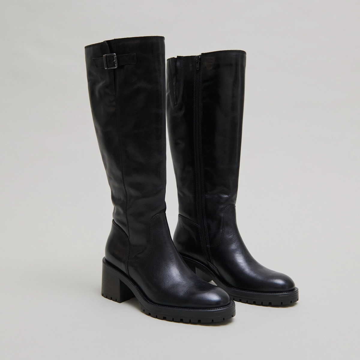 Bottes &agrave; semelles crant&eacute;es en cuir noir | CECILIEN | Jonak