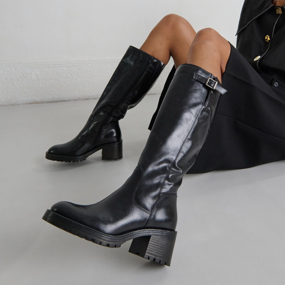 Bottes &agrave; semelles crant&eacute;es en cuir noir | CECILIEN | Jonak
