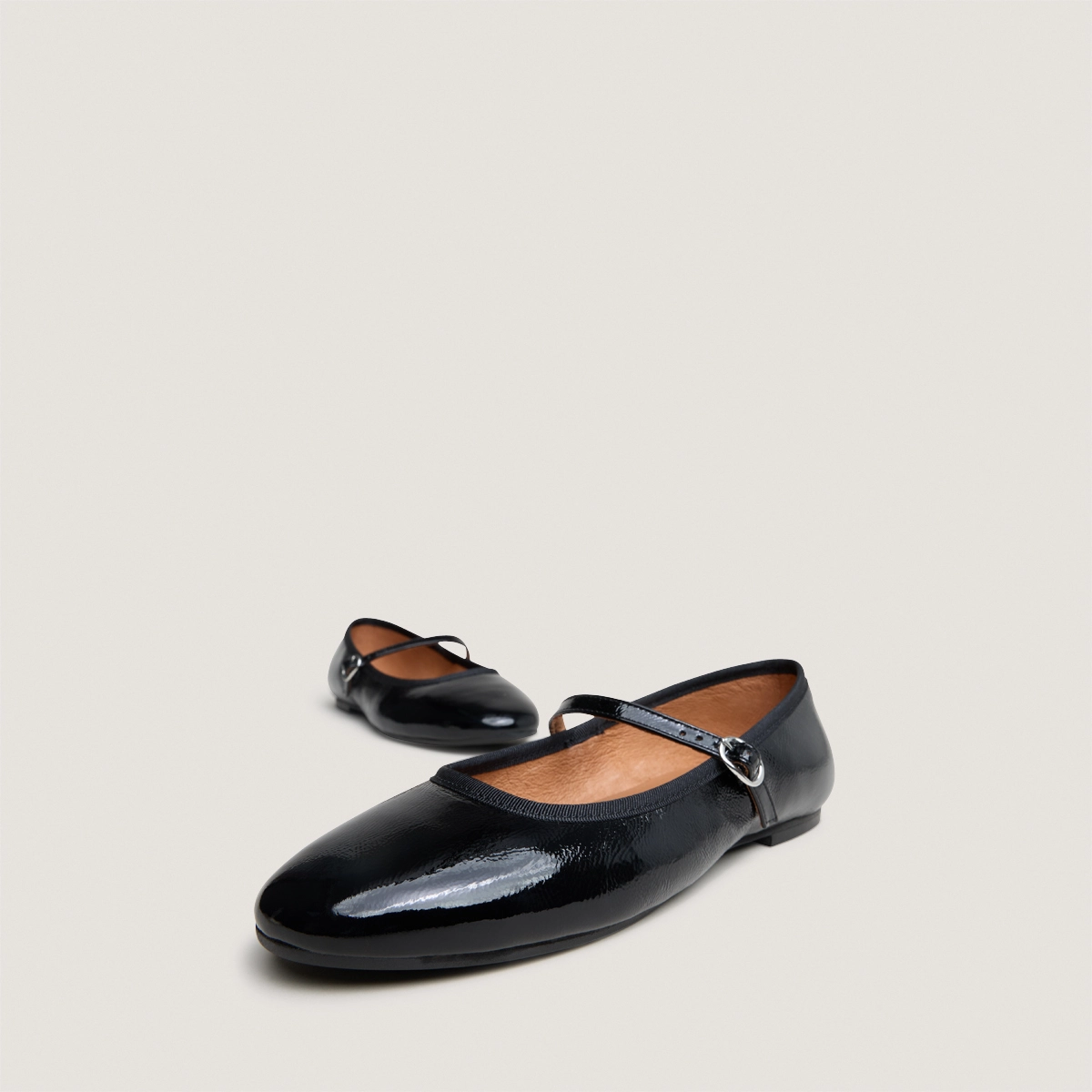 Ballerines à brides en vernis plissé noir | DOUCEUR | Jonak