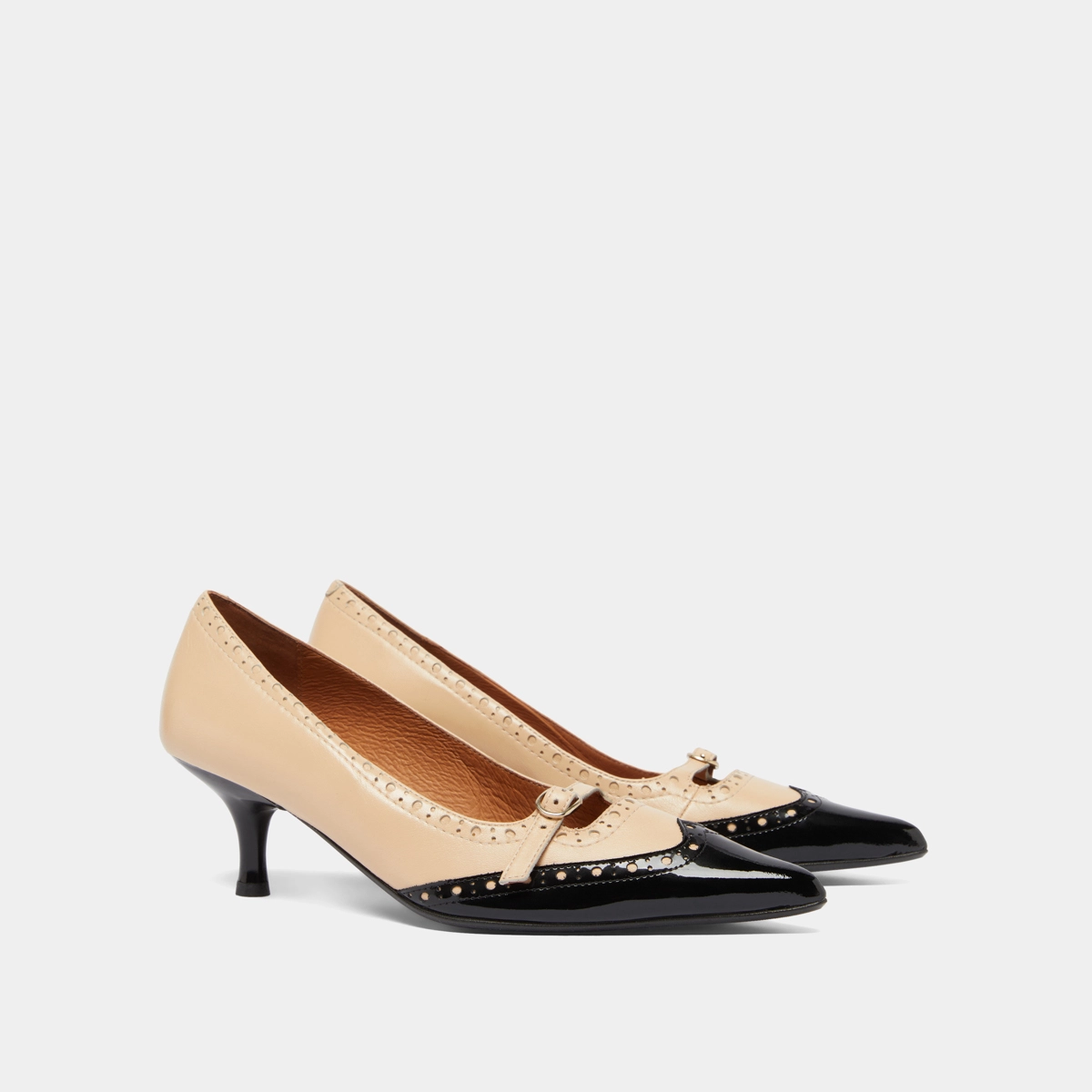 Escarpins à brides et détails perforés..... en vernis noir et cuir souple beige | DALTA | Jonak