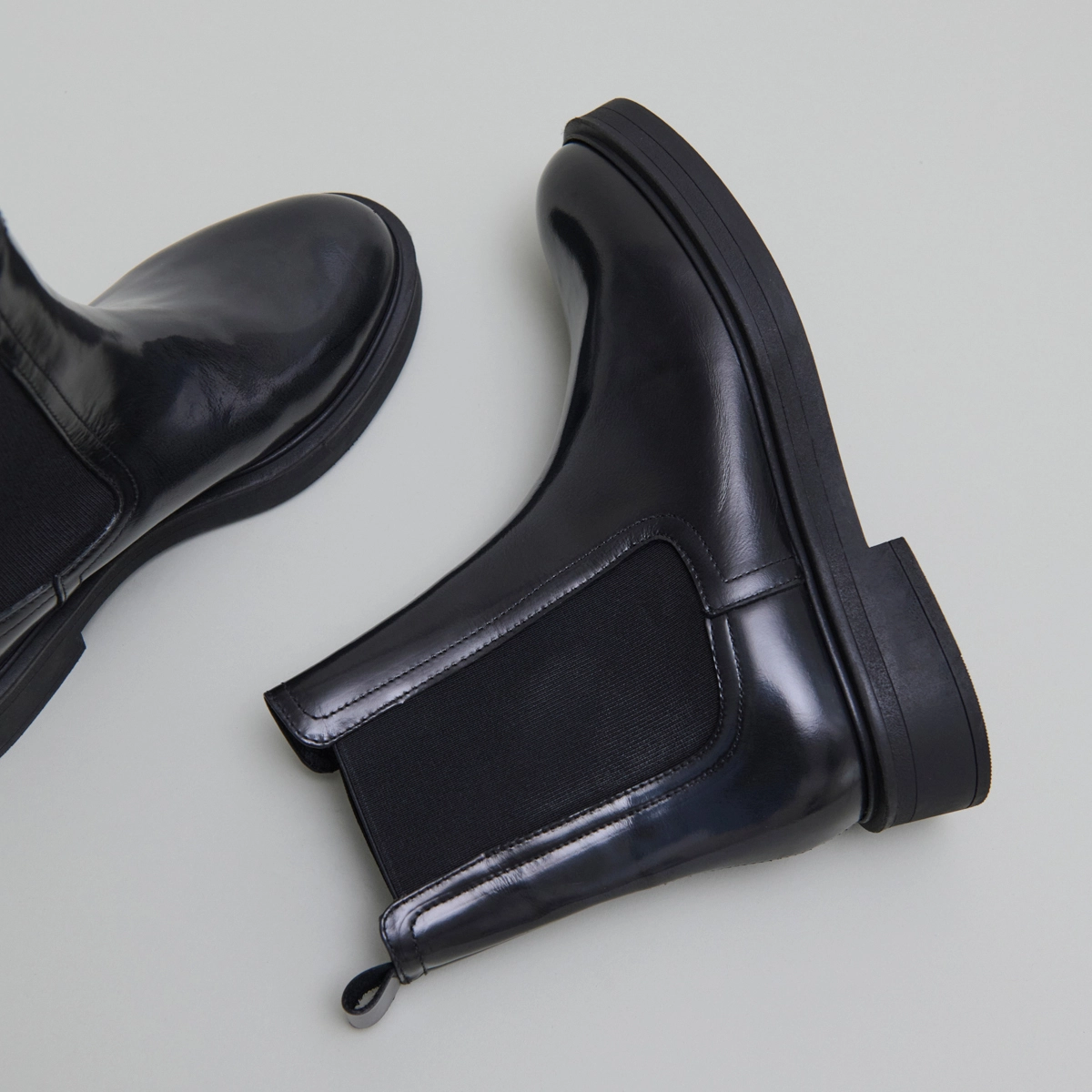Boots &agrave; bouts ronds en cuir glac&eacute; gris | AGEN | Jonak