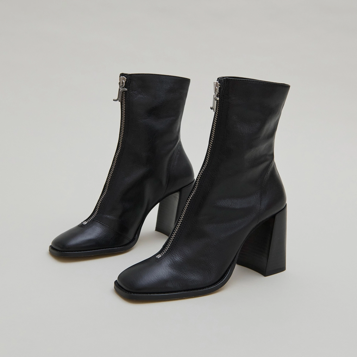Bottines à talons et fermetures éclairs ... en cuir noir | VANDANA | Jonak