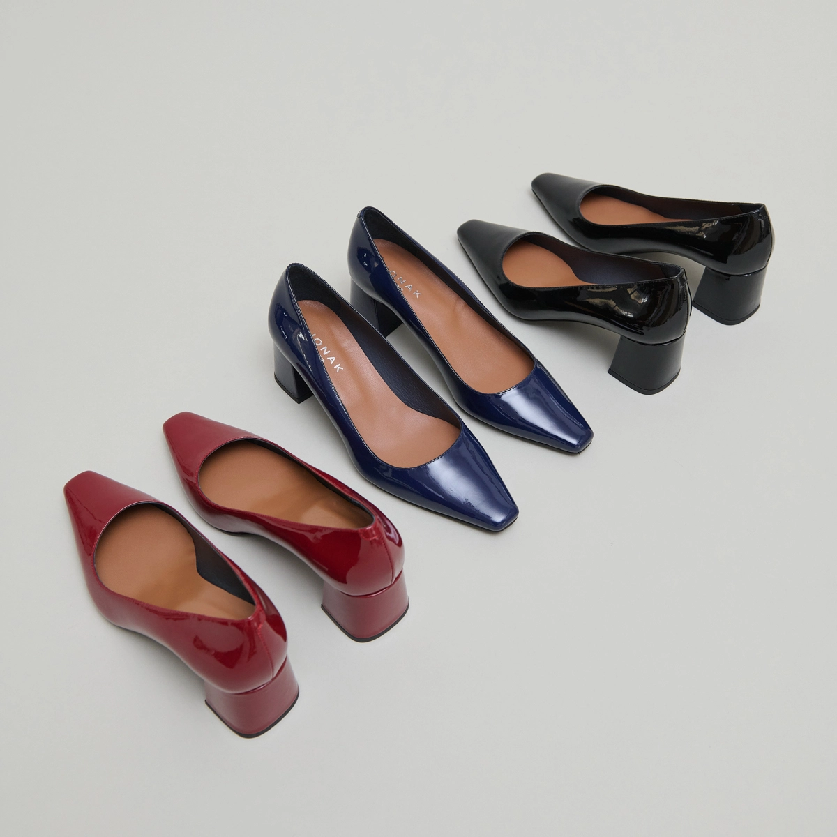 Escarpins &agrave; talons recouverts en vernis bleu | DULINA | Jonak