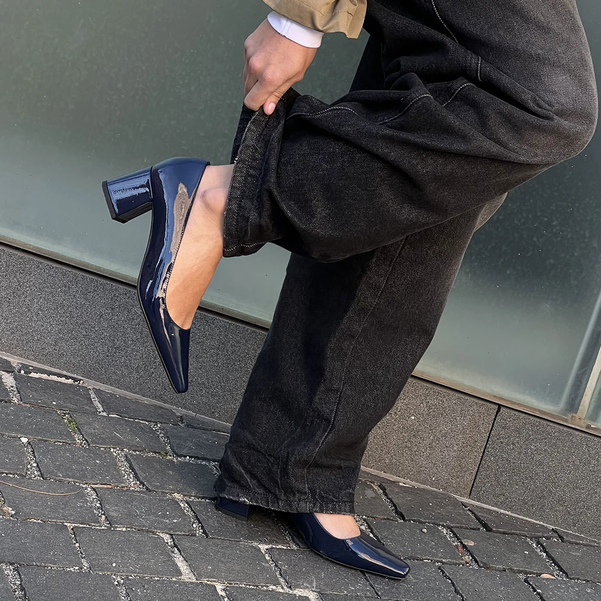 Escarpins &agrave; talons recouverts en vernis bleu | DULINA | Jonak