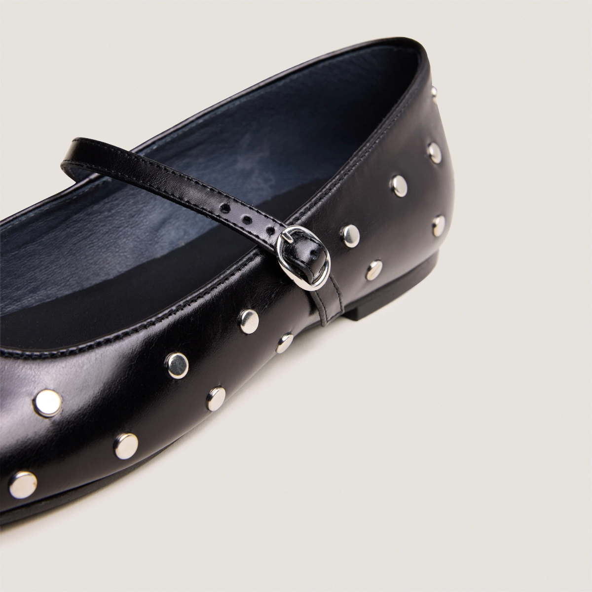 Ballerines &agrave; brides en cuir noir | DANAELLE | Jonak