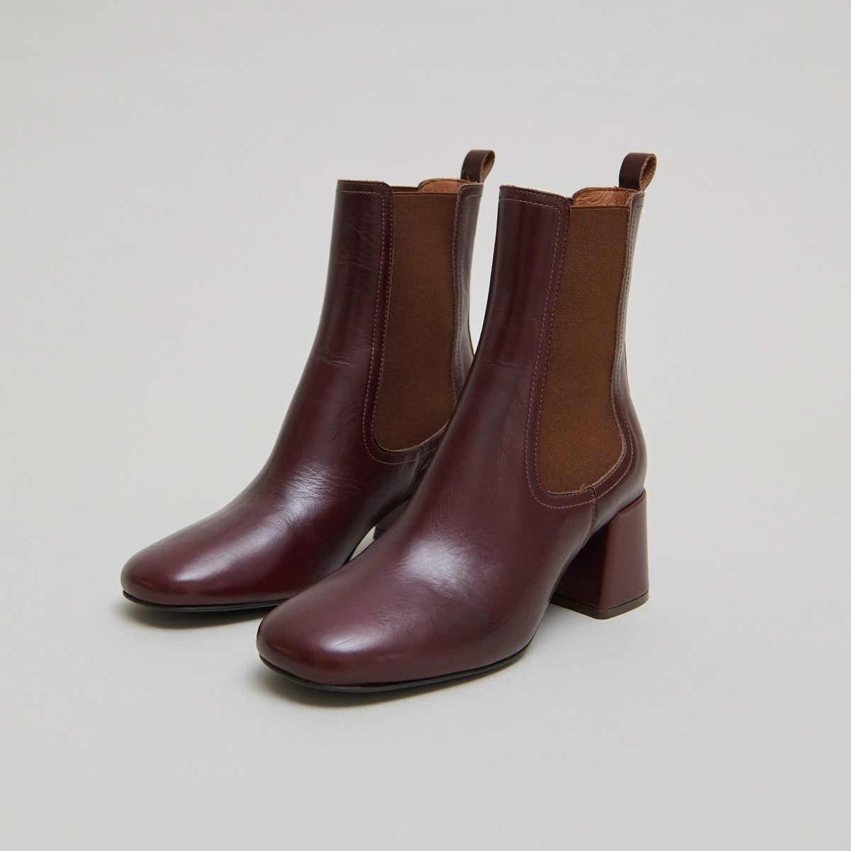 Bottines à talons et élastiques en cuir marron | DENON | Jonak