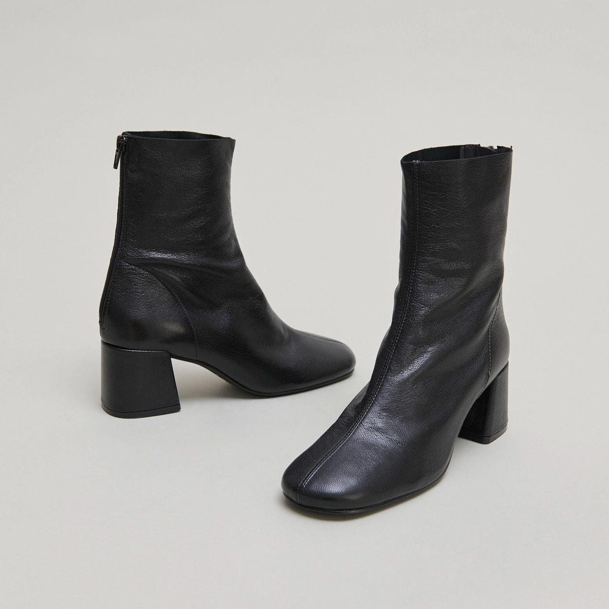 Bottines à fermetures éclairs arrières en cuir grainé noir | DENONIE | Jonak