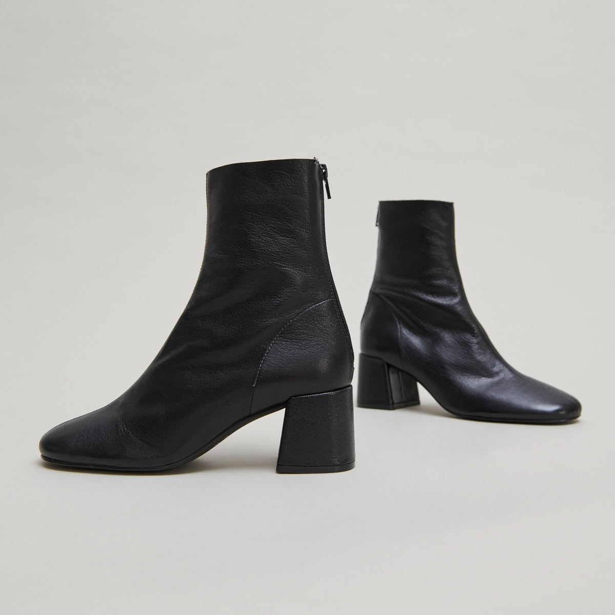 Bottines à fermetures éclairs arrières en cuir grainé noir | DENONIE | Jonak