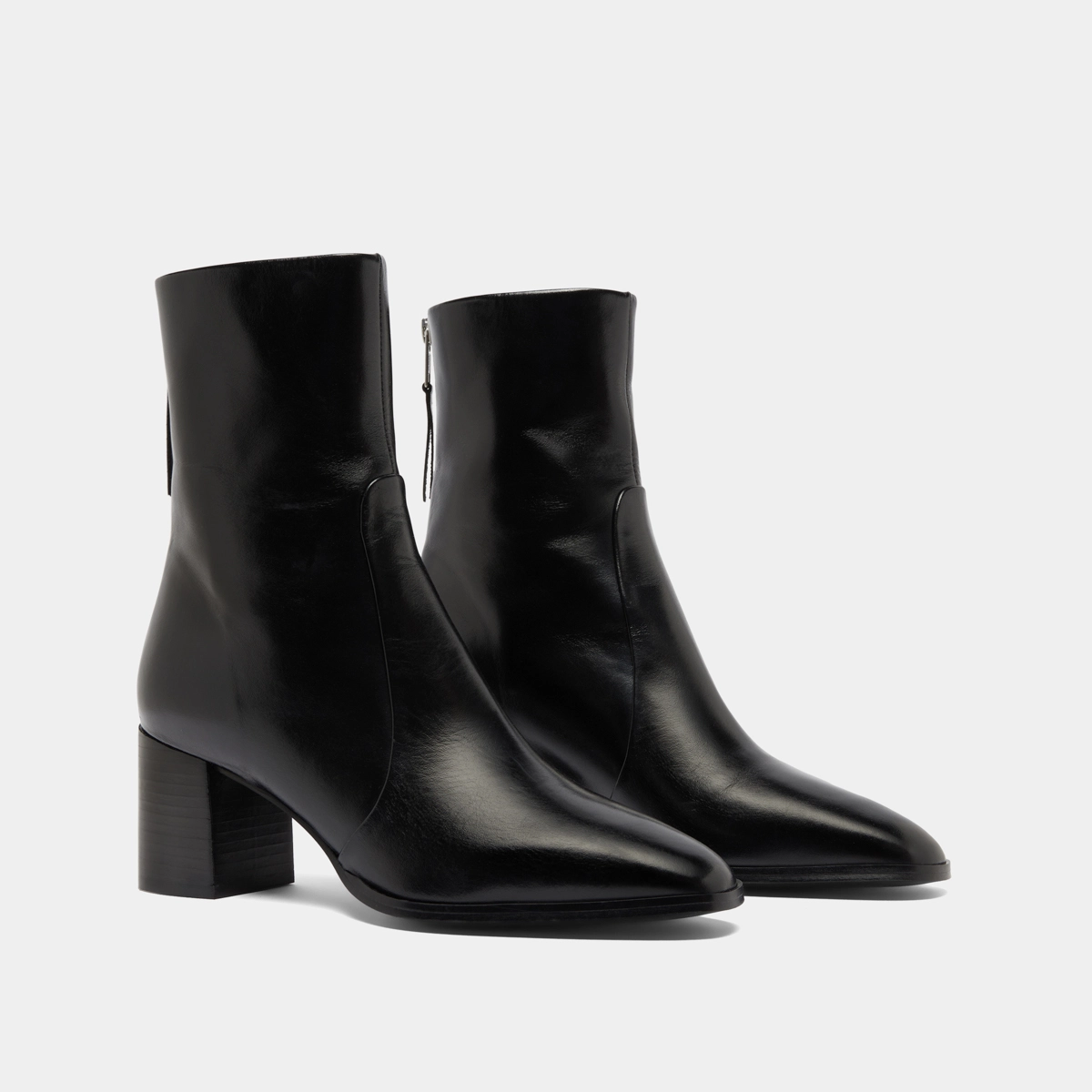 Bottines avec fermeture éclair arrière en cuir noir | DETRAS | Jonak