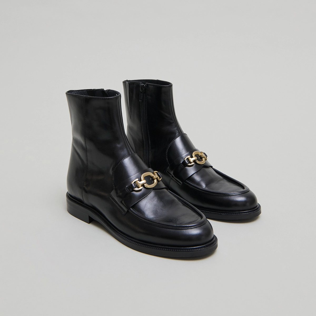 Boots à mors dorés en cuir noir | DIVOK | Jonak