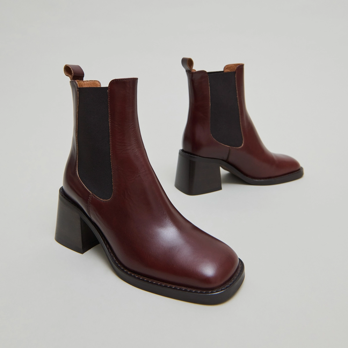Bottines à élastiques et talons épais en cuir patiné marron | DUCK | Jonak