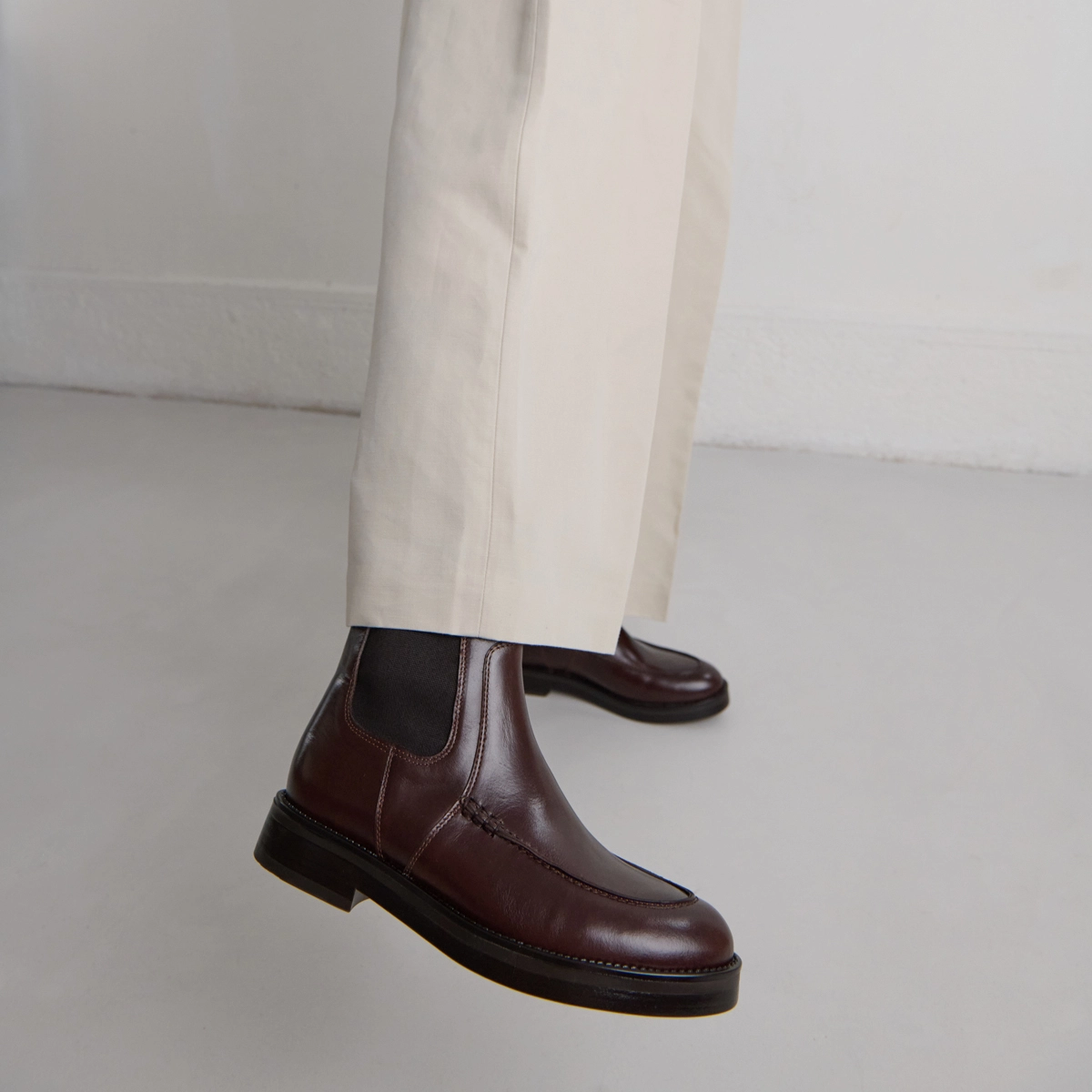 Boots à élastiques en cuir marron foncé | ALLAN | Jonak