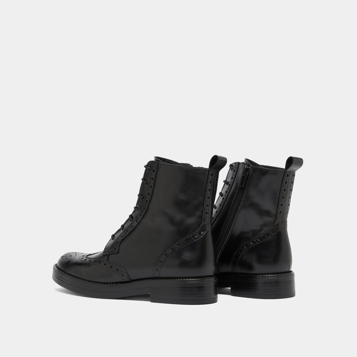 Boots à lacets en cuir noir | ARI | Jonak