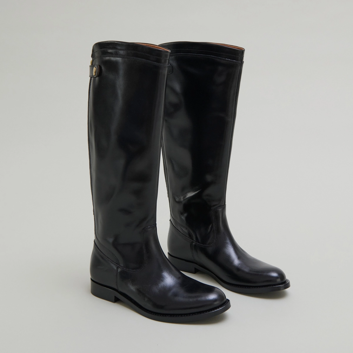 Bottes à fermetures éclairs arrières en cuir noir | AUROS | Jonak