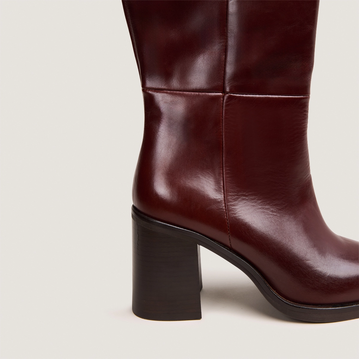 Bottes à talons lamellés en cuir marron | DICKINSON | Jonak
