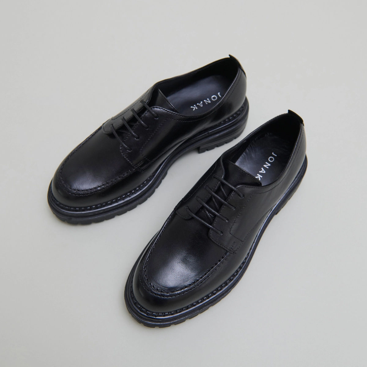 Derbies à semelles crantées en cuir noir | ADALOU | Jonak