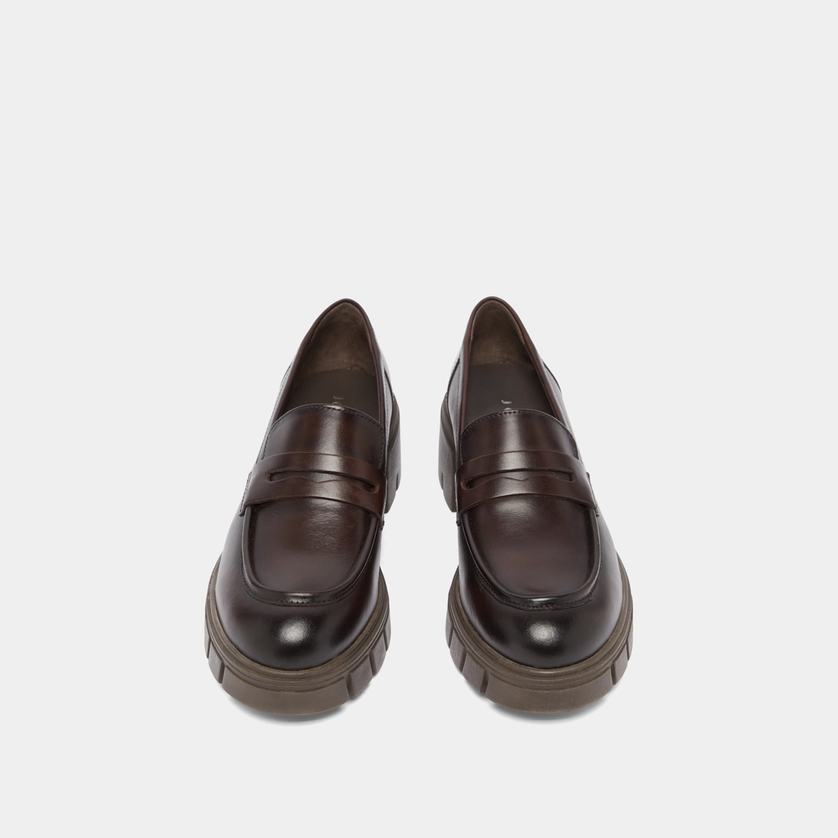 Mocassins &agrave; semelles crant&eacute;es en cuir brun rouge | ARON | Jonak