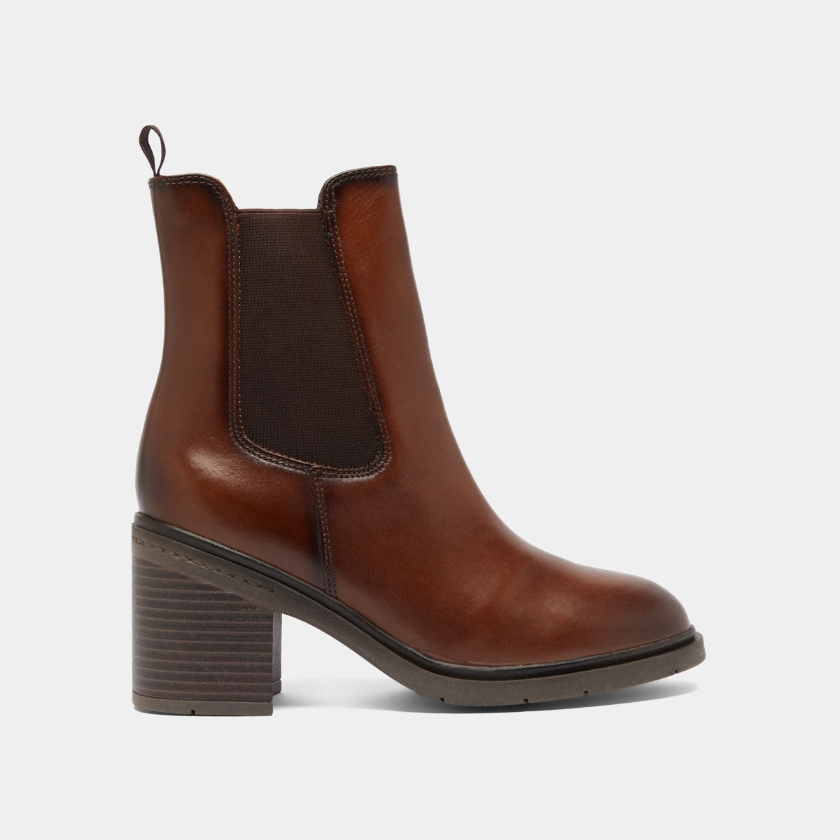 Bottines à élastiques et bouts arrondis.... en cuir cognac | ATILA | Jonak