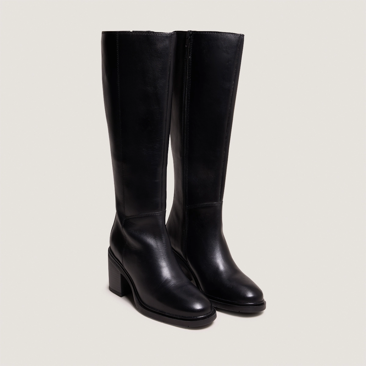 Bottes &agrave; talons et &agrave; bouts ronds en cuir noir | ATILUS | Jonak
