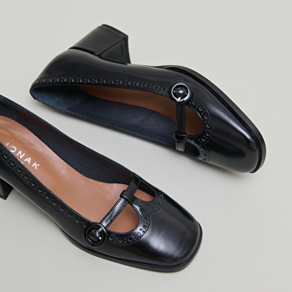 Babies à talons en cuir glacé noir | DEB | Jonak