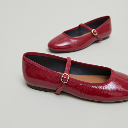 Ballerines à brides en vernis plissé rouge carmin | DOUCEUR | Jonak