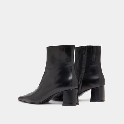Bottines &agrave; larges talons en cuir noir | DYONISOS | Jonak