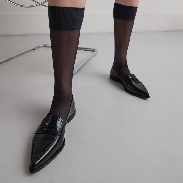Mocassins &agrave; bouts pointus en cuir glac&eacute; noir | DALINA | Jonak