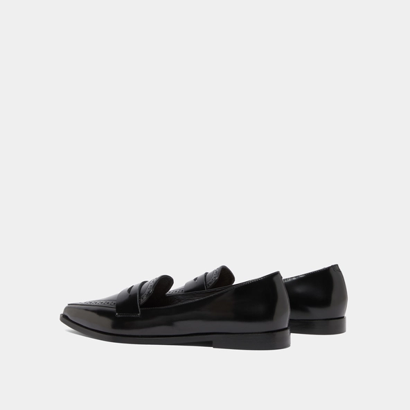 Mocassins &agrave; bouts pointus en cuir glac&eacute; noir | DALINA | Jonak