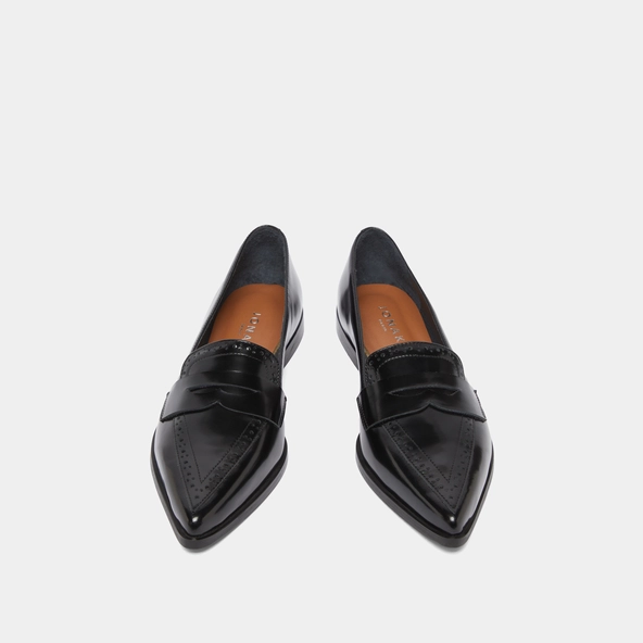 Mocassins &agrave; bouts pointus en cuir glac&eacute; noir | DALINA | Jonak