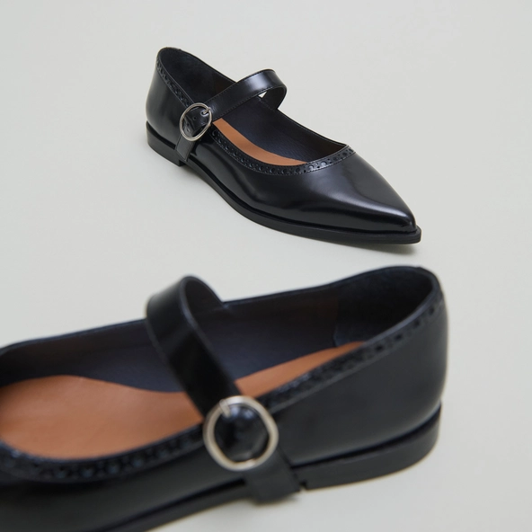 Ballerines à bouts pointus en cuir glacé noir | DEMIA | Jonak