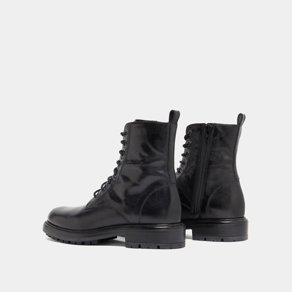 Boots à lacets et semelles crantées en cuir noir | CELIMENE | Jonak