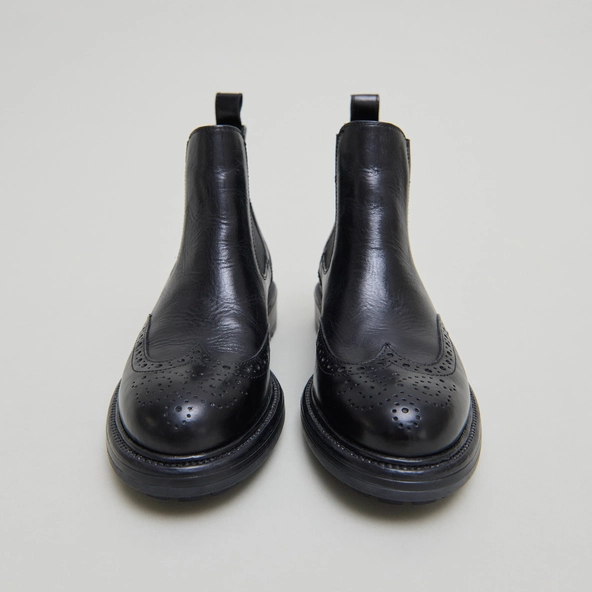 Boots &agrave; semelles crant&eacute;es en cuir noir | CELIA | Jonak
