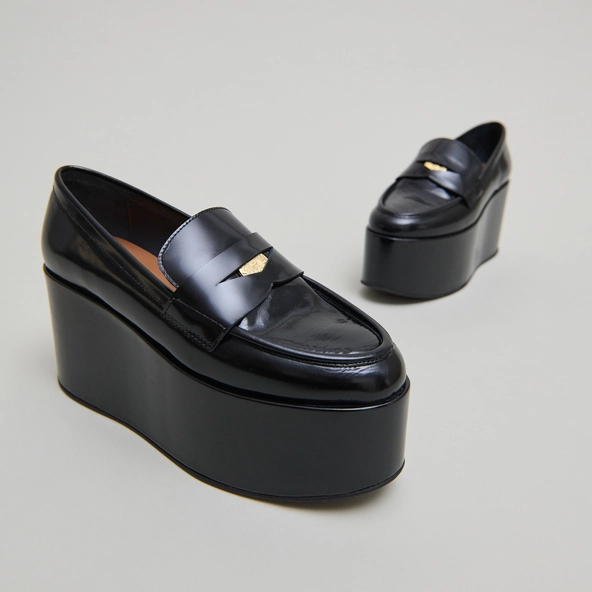 Mocassins &agrave; plateformes en cuir glac&eacute; noir | DOPO | Jonak