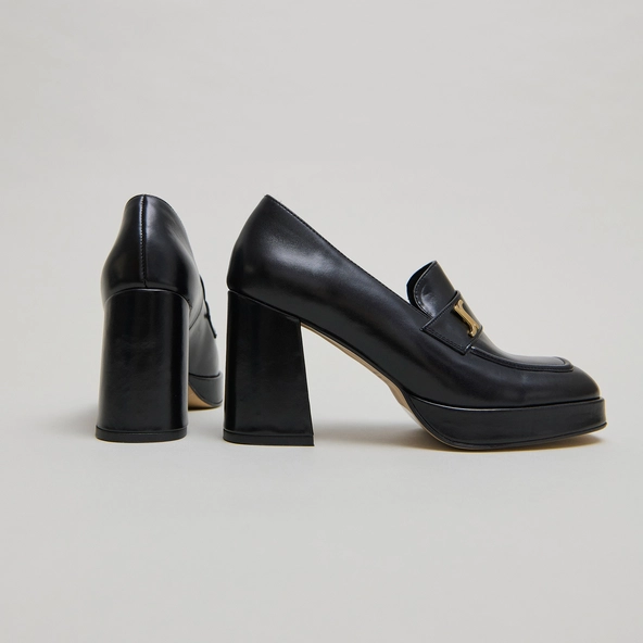 Mocassins avec monogramme en cuir noir | VIOLON | Jonak