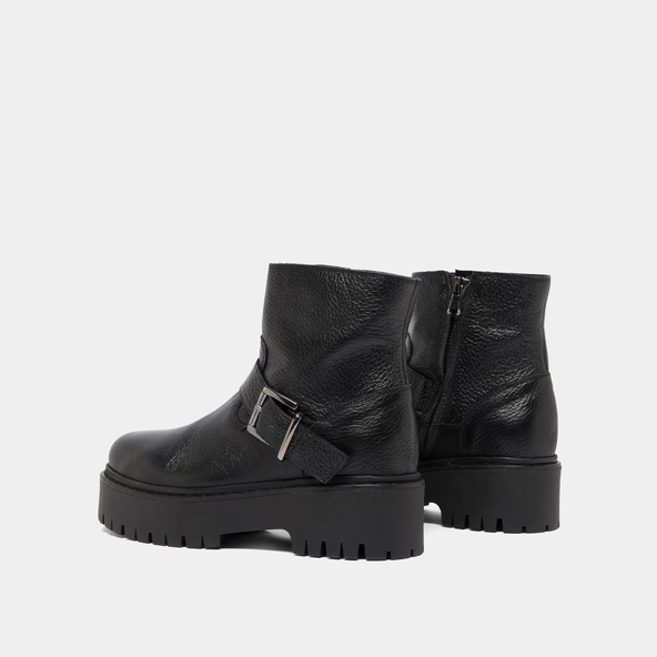 Boots &agrave; semelles crant&eacute;es et boucles en cuir grain&eacute; noir | RANA | Jonak