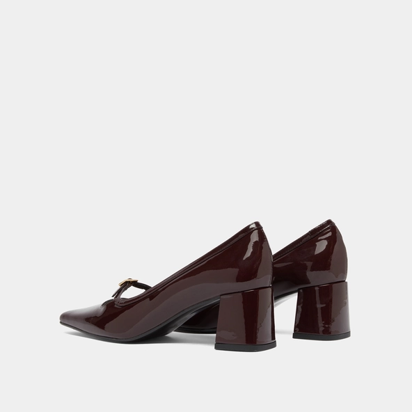 Babies à talons et bouts pointus en vernis bordeaux | DIOLA | Jonak