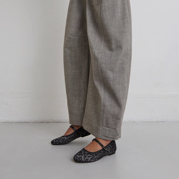 Ballerines à brides en textile léopard gris | DOUCEUR | Jonak