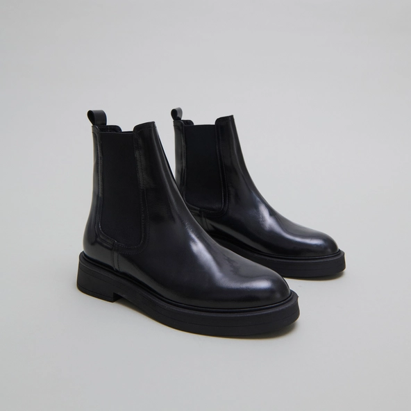 Boots &agrave; bouts ronds en cuir glac&eacute; gris | AGEN | Jonak