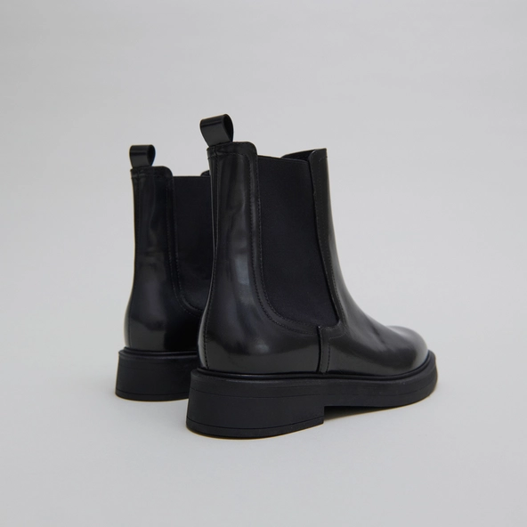 Boots &agrave; bouts ronds en cuir glac&eacute; gris | AGEN | Jonak