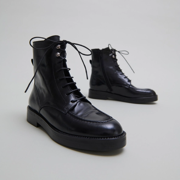Boots &agrave; lacets en cuir noir | ALIDA | Jonak