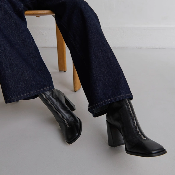 Bottines à talons et fermetures éclairs ... en cuir noir | VANDANA | Jonak