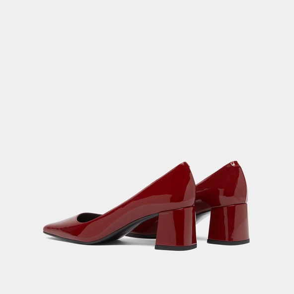 Escarpins &agrave; talons recouverts en vernis rouge carmin | DULINA | Jonak