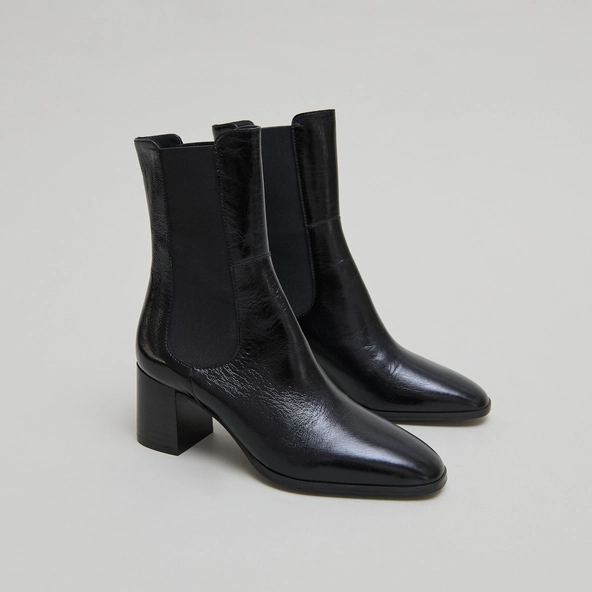 Bottines à élastiques en cuir brillant noir | DUCHA | Jonak