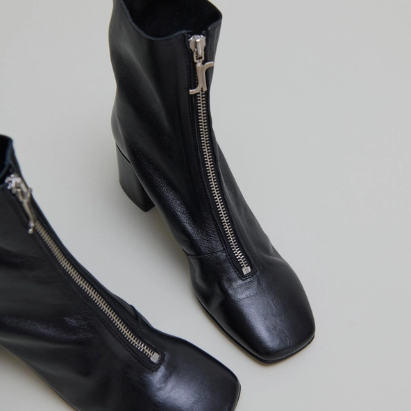 Bottines à fermetures éclairs avant en cuir noir | AMARYLLIS | Jonak