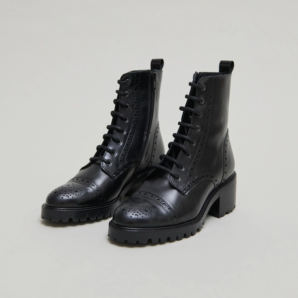 Boots &agrave; lacets et &agrave; talons en cuir noir | ANDERS | Jonak